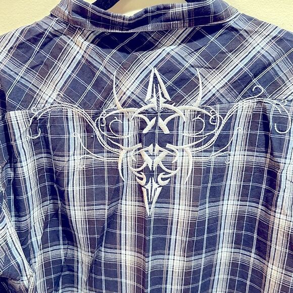 CJ Black XXL Embroidered Button Down - Picture 1 of 3